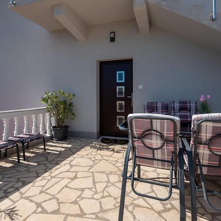 Apartman Tribunj Tribalj Zewnętrze zdjęcie