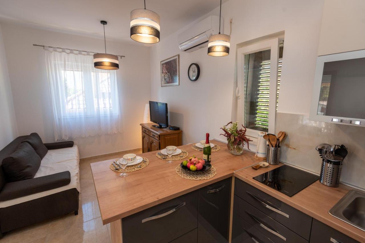 Apartman Tribunj Tribalj Zewnętrze zdjęcie